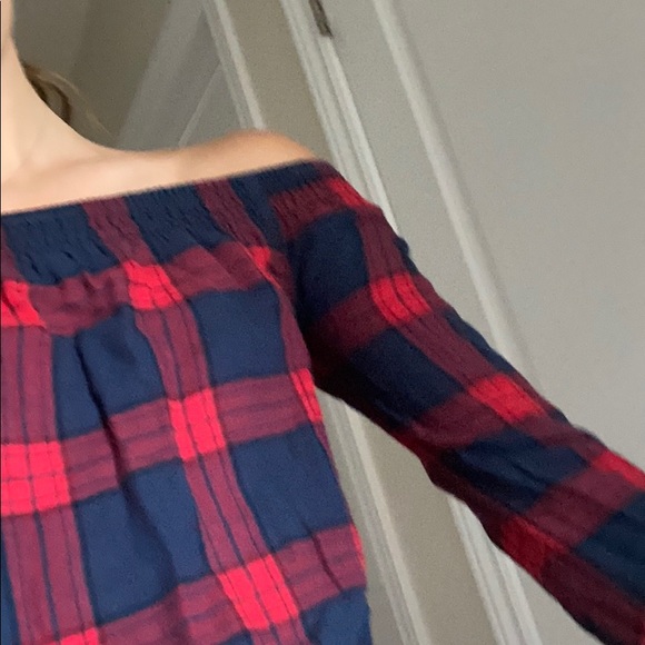 garage off the shoulder long sleeve - Picture 2 of 3